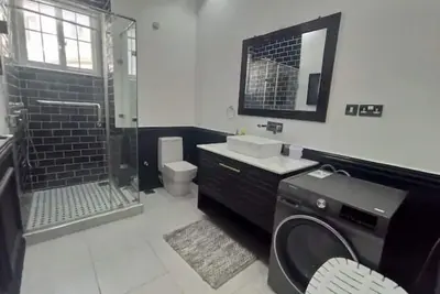 Image de Lavish & Cosy - One bedroomed serviced apartment\n