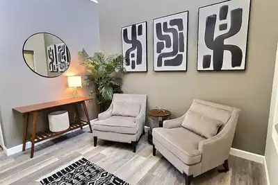 Image de 4br, 4 King Beds, 5 minute walk to Edgefield Mcmenamins, Pool Table, Full Kitchen