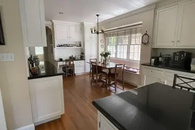 Image de Lovely Land Park Home