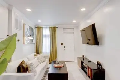 Image de Canton’s Finest Luxury Stay: Walk to Park, Bars!