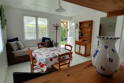 Image de la cabane au fond du jardin La Bégude