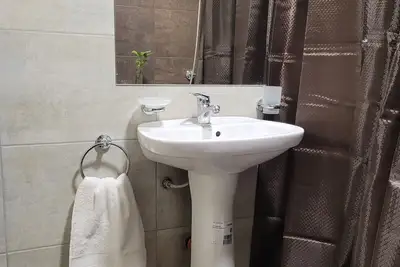Image de Moderno departamento con cochera en Godoy Cruz. Muy cerca del centro de Mendoza.