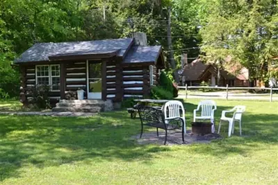 Image de Step Back in Time—Stay in 1930s Log Cabins Near Ohiopyle