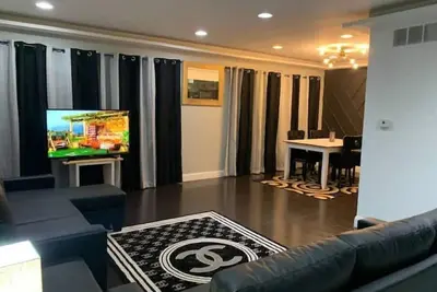 Image de Full Modern House Near Downtown Chicago