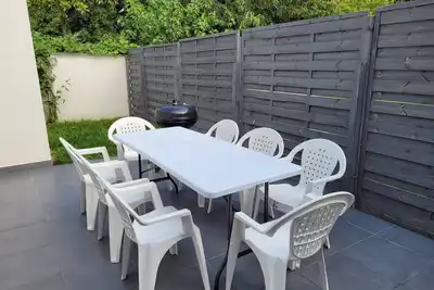 Image de 100m² 8 lits - terrasse & parking privé - proche Cdg, Paris, Parc Astérix