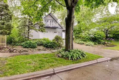 Image de Sheboygan Getaway w/ Deck + On-Site Lake Access!