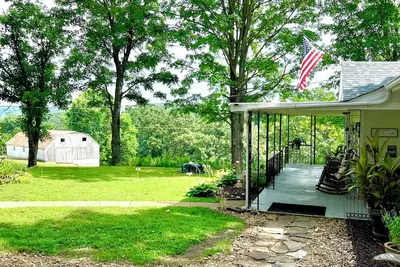 Image de Peaceful Cottage & Beautiful views! River Access. Newly renovated.
