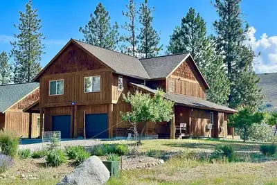 Image de Towering Pines-Dog Friendly, Walk to Ski trail and Close to Town!