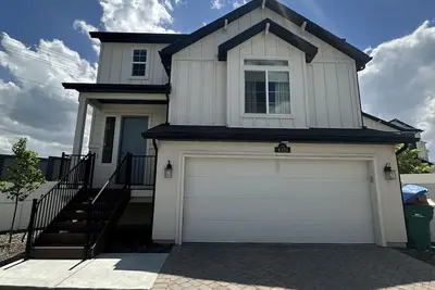 Image de Cozy 4 Bedrooms House!