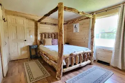 Image de Haywire Haus, Pictured Rocks, Hot Tub, Orv Trail