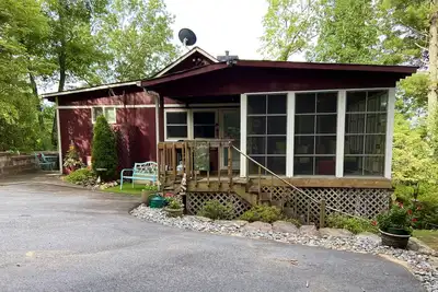 Image de Ultimate Escape - Mountain views, privacy, hot tub, screen porch, fabulous deck