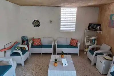 Image de 70's Cozy apt for Retreat*7min from the beach