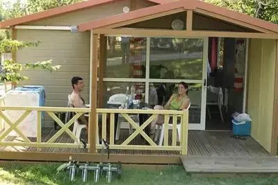 Image de Chalet Bouleau Standard 20m² - 2 chambres + Terrasse couverte 10m² 4 personnes