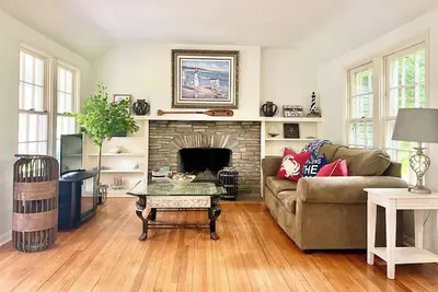 Image de Charming Bunk Cottage on Beautiful Bay Beach!