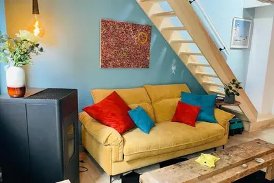 Image de Loft chaleureux à 50 M du centre-ville et 200 M de la plage.