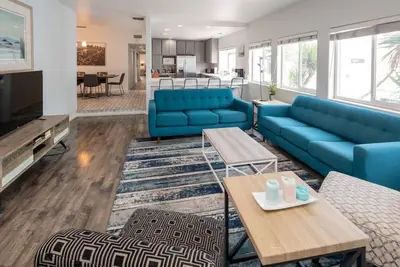 Image de 4 Bedroom 4 Bath Beach House Retreat Venice\/Mdr A+