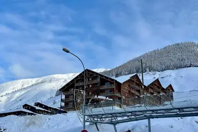 Image de Lumineux appartement dans résidence avec piscine