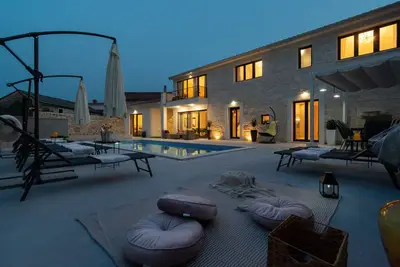 Ferienhaus für 10 Gäste mit 180m² in Tinjan