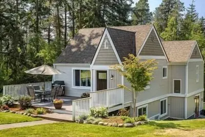 Image de Secluded 4br Retreat | Wellness, Hot Tub & Pet Friendly
