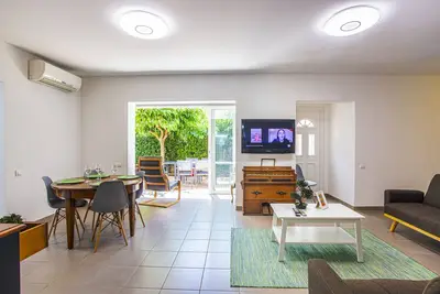 Image de #Lvb ★Villa ★3 Clim★2 Terrasses★Jardin★Bbq★Spa Intex★Piscine