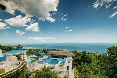 Buki Ocean View- δύο, 5 B\/R, Sleeps 12, with Chef