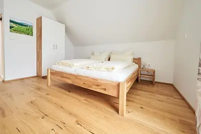 Image de Doppelzimmer Weinblick mit Balkon - Gästehaus Lipp'n Sepp St. Anna am Aigen