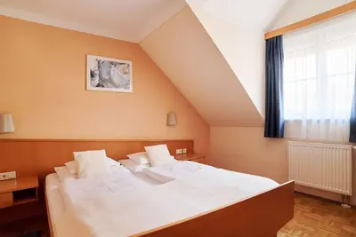 Image de Appartement Komfort Plus, Frühstück ab 3 Nächte - Hotel Garni Thermenoase