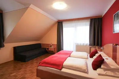 Doppelzimmer Komfort Plus bis 2 Nächte - Hotel Garni Thermenoase