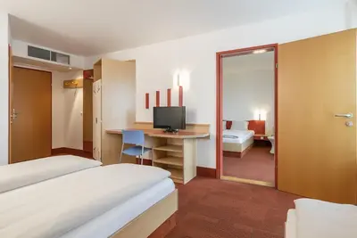Image de Familienzimmer Thermenseitig - H2o Hotel Therme Resort