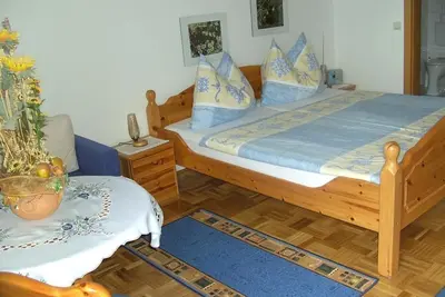 Image de Double room with balcony no. 3 - Gästehaus Stöckler