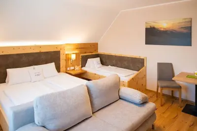 Image de Familienzimmer - Gästehaus Bergbrunnen
