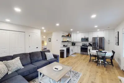 Image de The Haven with an Amazing Location *No Cleaning Fee*