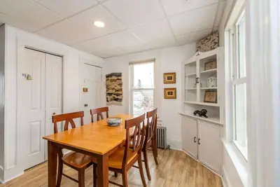Image de 3Bed Apt 5 Mins from i89, Park and Public Pool!