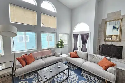 Image de 4 Bed 4Bath Mdr/Venice Beach Penthouse A+ Location