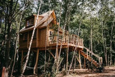 Large treehouse ideal for larger families or group of friends