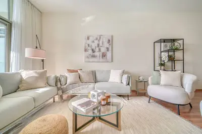 Beachside Bliss and Panoramic Views on Reem Island