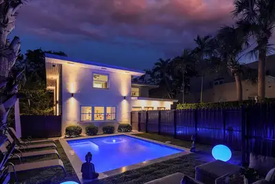 Image de Oasis In the heart of Miami! Luxury Villa! 10m to Beach! Private Gym and Pool! !
