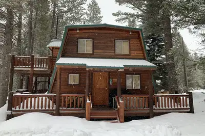 Image de Mountain Cabin: 2 bed/2 bath, Fire pit, Close to Yellowstone and a moose family!