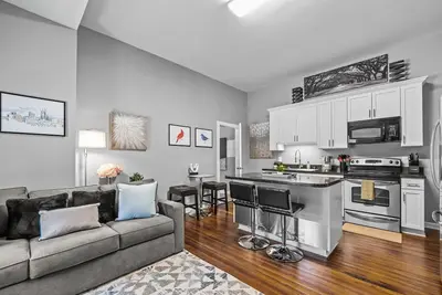 Image de Retro Raleigh Downtown Flat Unit C~Ev Chargers