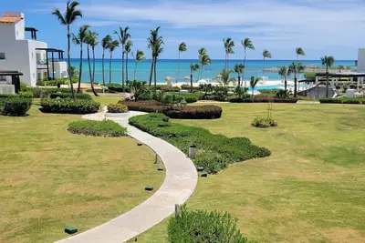 Image de Ocean Front Condo in beautiful Cap Cana Marina area!