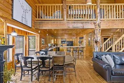 Image de Arapaho Luxury Retreat!