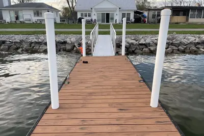 Image de Buckeye Lake Home - Lake Chillin' on the open water w/ dock, hot tub & toys. . !