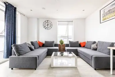 Image de Stylish Top-Floor Flat