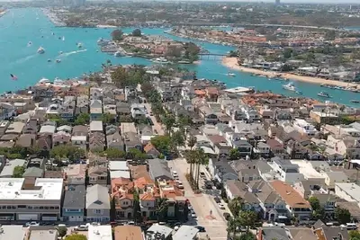Image de Balboa Island Retreat - a great location for a fun-filled vacation!