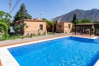Image de Cortijo avec piscine, barbecue et jardin