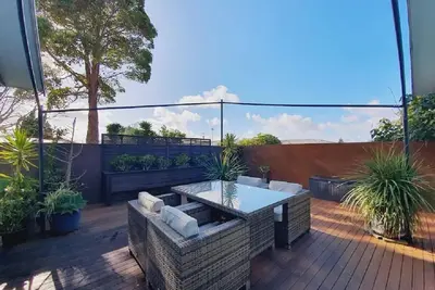 Image de Central - Private and Quiet King Suite Unit