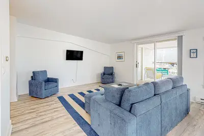 Image de Oceanfront, dog-friendly condo with Boothbay Harbor views & prime location