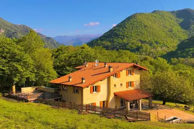 Image de A fantastic apartment in a mountain farmhouse