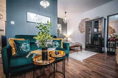 Image de Discover Krakow Old Town from a modern apartment