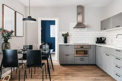 Stylish & Fully Equipped Apartment